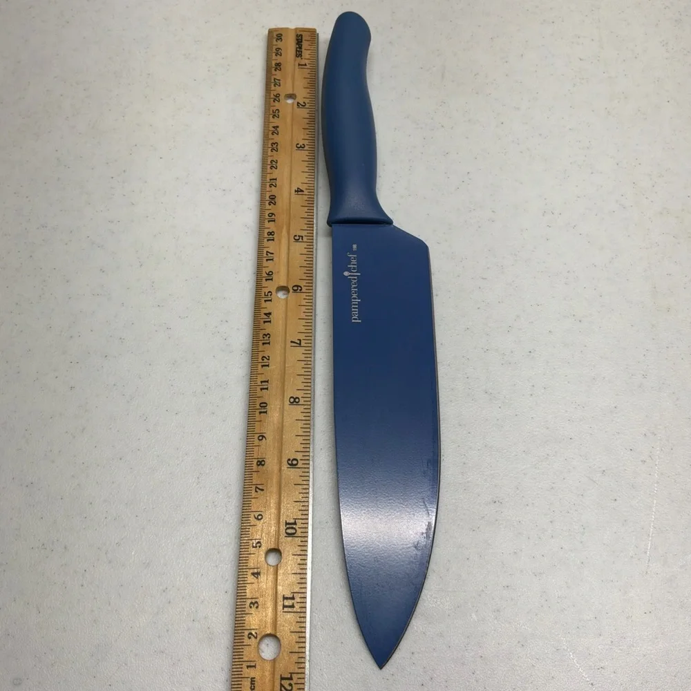 Pampered Chef Blue Coated Chef’s Knife 7
